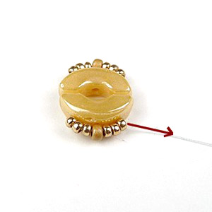 Collier Pepa avec perles en verre par Puca : Etape 3