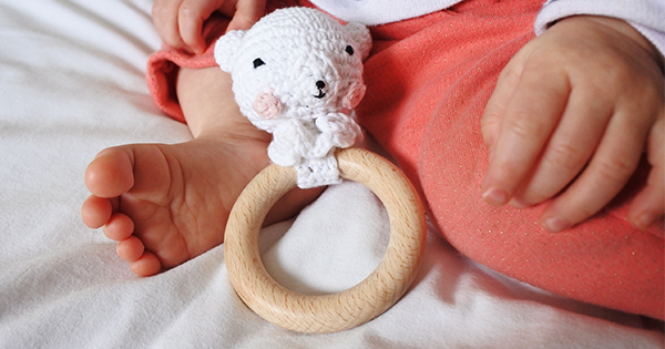 Tutoriel bébé hochet Amigurumi au crochet