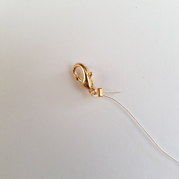 DIY facile chevillère Miyuki Delicas et breloques dorées : Etape 3