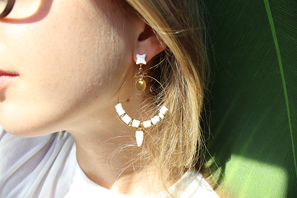 Boucles d'Oreilles Créoles Blanche et doré Rondelles Heishi et Dent de Requin : Etape 8