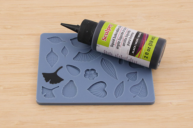 Polymère liquide moulée