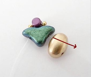 DIY Pendentif Holly avec perles en verre par Puca® : Etape 2