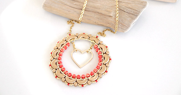 Pendentif Love-You en perles en verre par Puca Pendentif Love-You en perles en verre par Puca