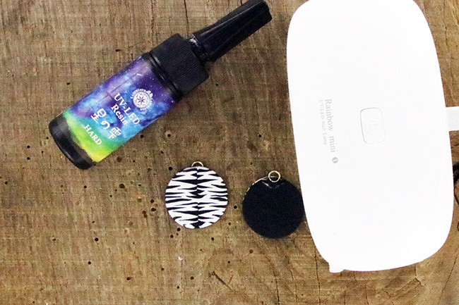 Boucles d'oreilles cane polymère zèbre : Etape 10