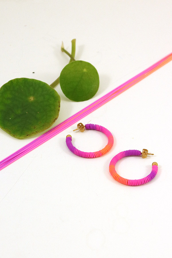 Schéma Créoles tie and dye Fimo néon Schéma Créoles tie and dye Fimo néon