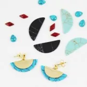 Cabochon triangle imitation Howlite teinté 8.5x8.5 mm Blue Veraman x5