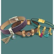 Poussoir attache breloque pour lacet plat 5 mm Doré à l'or fin x1