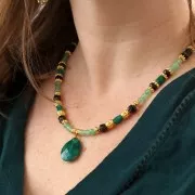 Pendentif facetté ovale 20x15 mm en pierre gemme Red Agate teintée x1