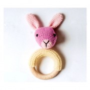 Anneau en bois 68 mm pour hochet avec amigurumi au crochet x2