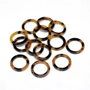 Pendentif anneau en acétate de cellulose 14.5 mm Ecaille de tortue Marron/Noir x1