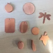 Assortiment ALEATOIRE de supports en cuivre pour poudre de sur-glaçure Efco  x100g