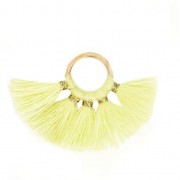 Petit pendentif éventail avec pompons imitation coton 20x29 mm Jaune/doré x1