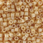 Miyuki Delica 10/0 DBM0205 - Light Caramel Ceylon x8g
