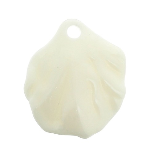 Pendentif coquillage en acétate de cellulose 14x17 mm Blanc ivoire x1