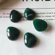 Cabochon poire en résine 18x20 mm à coller - imitation Malachite x1