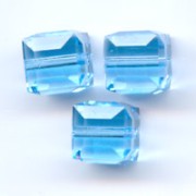 Cubes PureCrystal 5601 4 mm Aquamarine  x8|raw }}