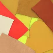 Chutes de cuir de luxe en morceaux de tailles / textures différentes - Jaune x200g