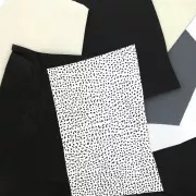 Chutes de cuir de luxe en morceaux de tailles / textures différentes - Noir x 200g