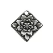 Pendentif losange fleur 21mm - Placage Argent fin vieilli x1