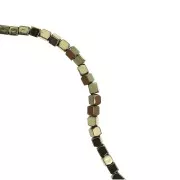 Mini perles cubes imitation hématite 1.5 mm Golden x40 cm