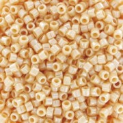 Miyuki Delica 11/0 DB1561 - Opaque Pear Luster x8g|raw }}