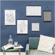 Porte affiche mural en bois aimanté 30 cm pour broderies, posters & tissus fins