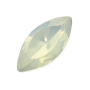 Cabochons facettés forme navette en résine 18x9 mm Sky blue x5|raw }}