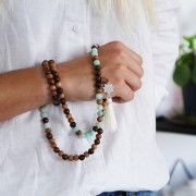 Perles rondes en bois de Santal 8 mm - Naturel x10