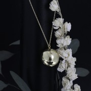 Pendentif bola de grossesse avec anneau en laiton 29x24.5 mm - Argenté x1