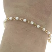 Chaîne perlée en laiton avec perles imitation nacre 4mm Blanc Doré à l'or fin x1m