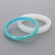 Moule silicone pour réaliser des bracelets facettés en résine 61x9.5x6 mm x1|raw }}