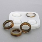 Moule silicone pour réaliser 4 anneaux larges en résine d'inclusion x1|raw }}