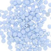 Assortiment de 200 perles plates lettres alphabet 7 mm Bleu pastel - Blanc