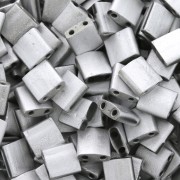 Miyuki Tila Beads 5x5x1.9 mm TL-55106 - Labrador Full Mat x10g|raw }}