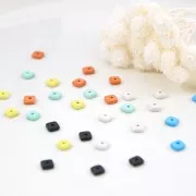 Perles rondelles carrées - Heishi - en céramique 6.3 mm - Orange Corail mat x20