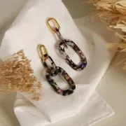 Pendentif maillon XXL en acétate 62x26 mm Ecaille de tortue - Marron - Noir x1