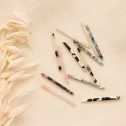 Pendentif barre 40x2.5 mm - Ecaille de tortue - Beige - Noir x1