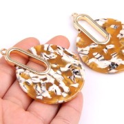 Pendentif - boucles d'oreilles design  57x44 mm Ecaille de tortue - Ocre - Blanc x1