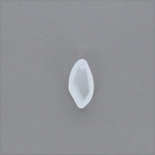 Moule silicone losange facetté pour réaliser des pendentifs en résine 35x14 mm x1