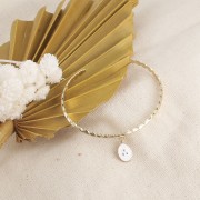 Breloque ovale motif petits points en résine époxy 14x9 mm - Doré - Blanc x1