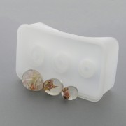 Moule silicone pour réaliser 3 poires de 15-19-23 mm en résine