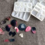 Moule silicone pour réaliser formes géométriques plates et relief en résine 8x8cm