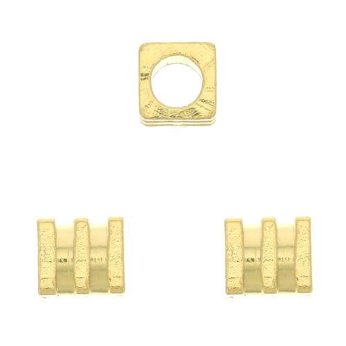 Perle cube travaillé 3 mm - Doré à l'or fin x1