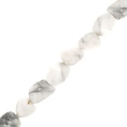 Perles nuggets irréguliers 8 - 19 mm pierre gemme - Howlite x6|raw }}