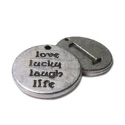 Breloque L love/lucky/laught/life 15 mm Placage Argent fin vieilli x1