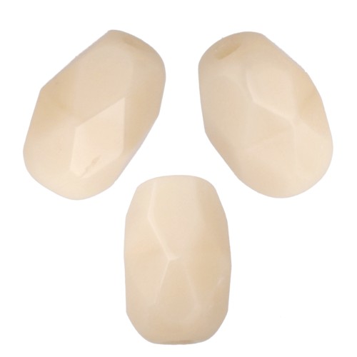 Olives facettées  6x4 mm Opaque Beige x25