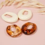 Pendentif goutte évidée en résine 33x27 mm - Bleu gris marbré x1