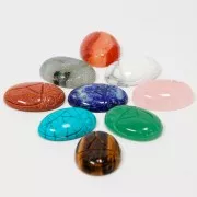 Cabochon ovale gravé scarabée 25x18 mm en pierre gemme - Labradorite x1