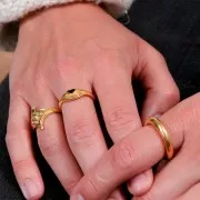 Bague réglable ethnique et résine époxy - Doré à l'or fin - Noir x1