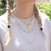 Pendentif rond martelé motif coquillage 24x22 mm - Doré à l'or fin x1